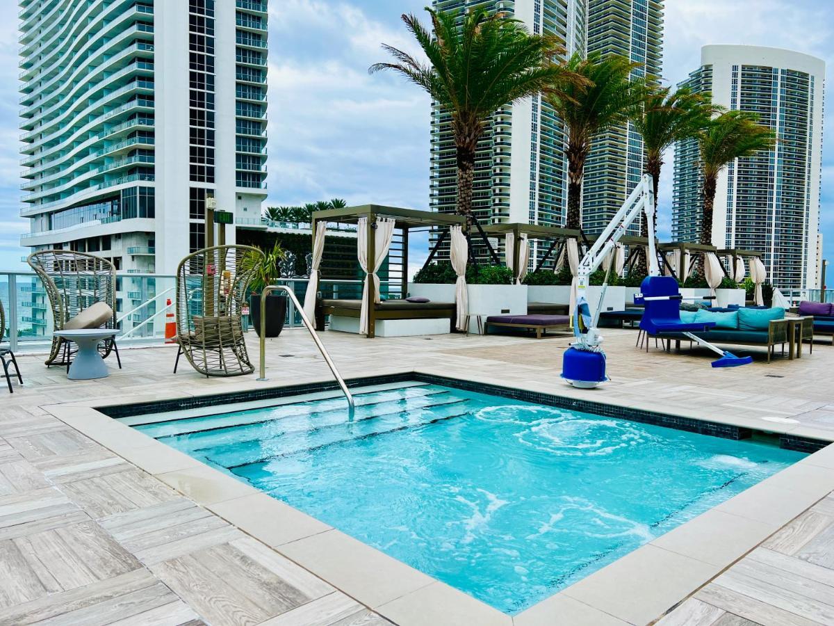 Hyde Beach House Resort - Million Apartment 2Bd 2Ba, Direct Ocean View, 1 Min From Beach, 6 Guests Hollywood Bagian luar foto